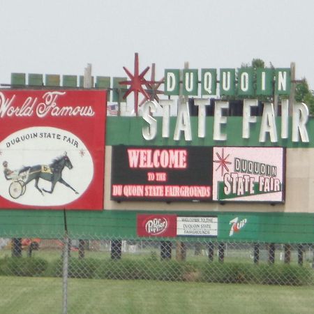 Fairgrounds Inn Du Quoin Bagian luar foto