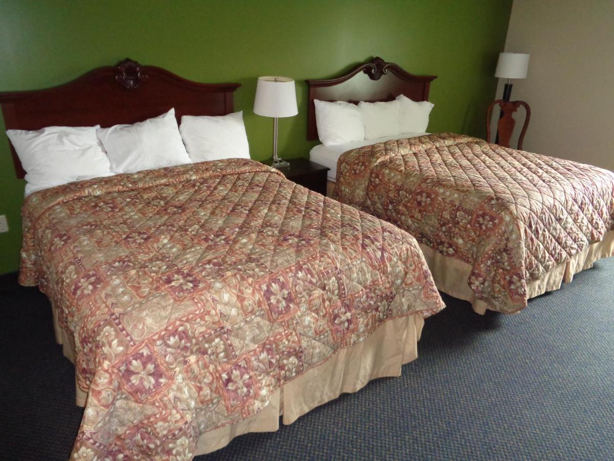 Fairgrounds Inn Du Quoin Bagian luar foto