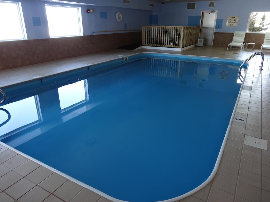 Fairgrounds Inn Du Quoin Bagian luar foto