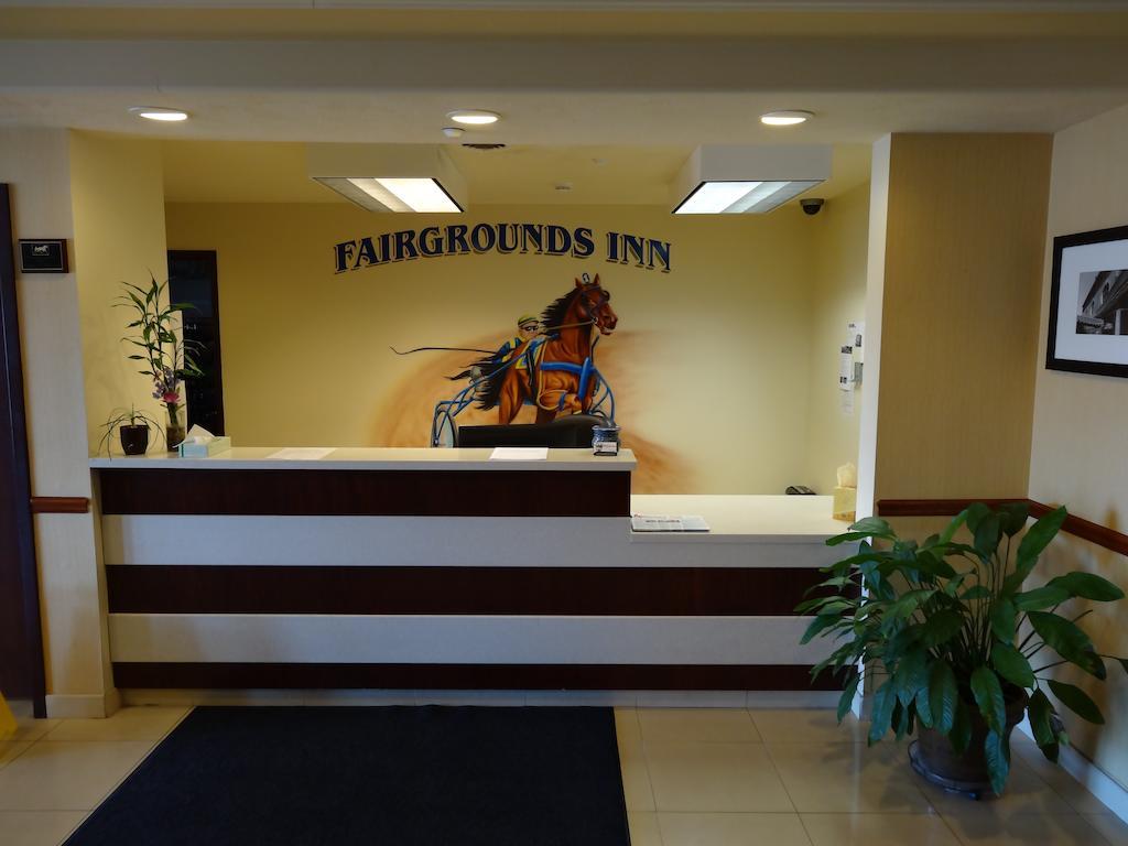 Fairgrounds Inn Du Quoin Bagian luar foto